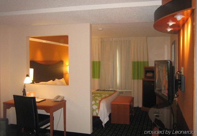 Fairfield & Minneapolis St. Paul/roseville Hotel Roseville