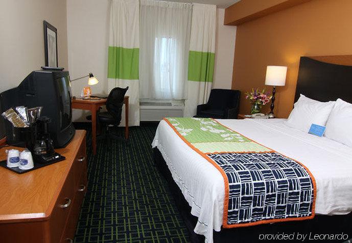 Fairfield & Minneapolis St. Paul/roseville Hotel Roseville